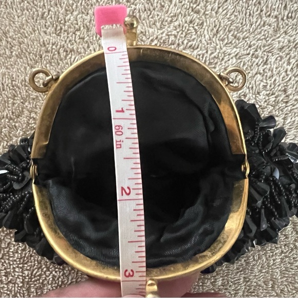 Elegant Vintage Artel Beaded Kiss Lock Purse - Picture 8 of 8